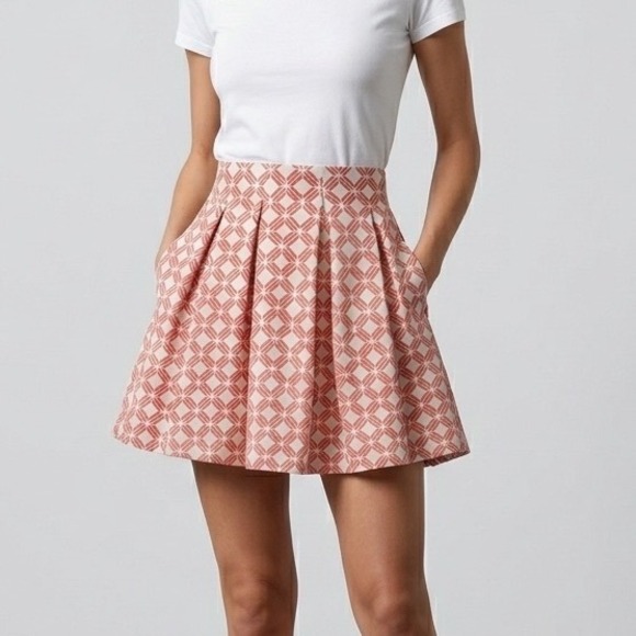 Hollister Dresses & Skirts - Pleated Pink Geometric Circle Skirt